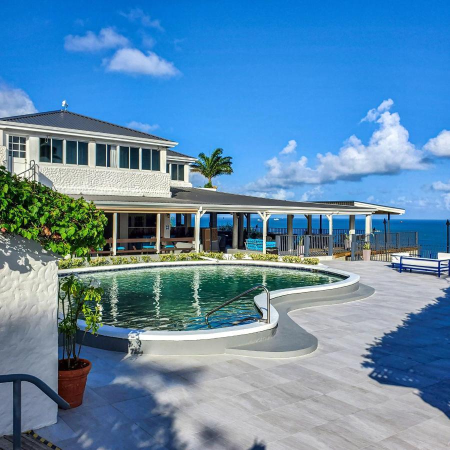 Trade Winds Hotel Dickenson Bay Екстер'єр фото