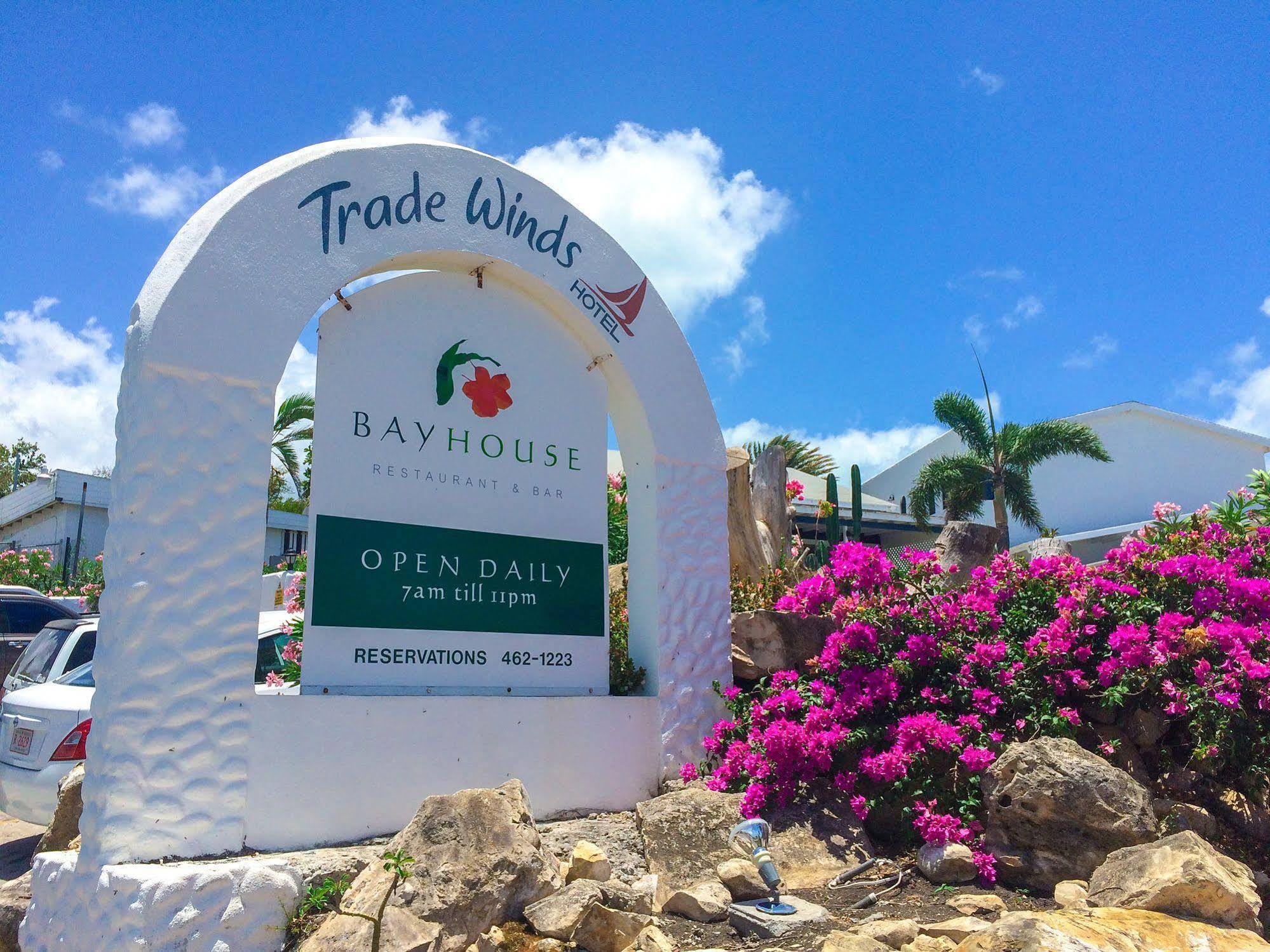 Trade Winds Hotel Dickenson Bay Екстер'єр фото