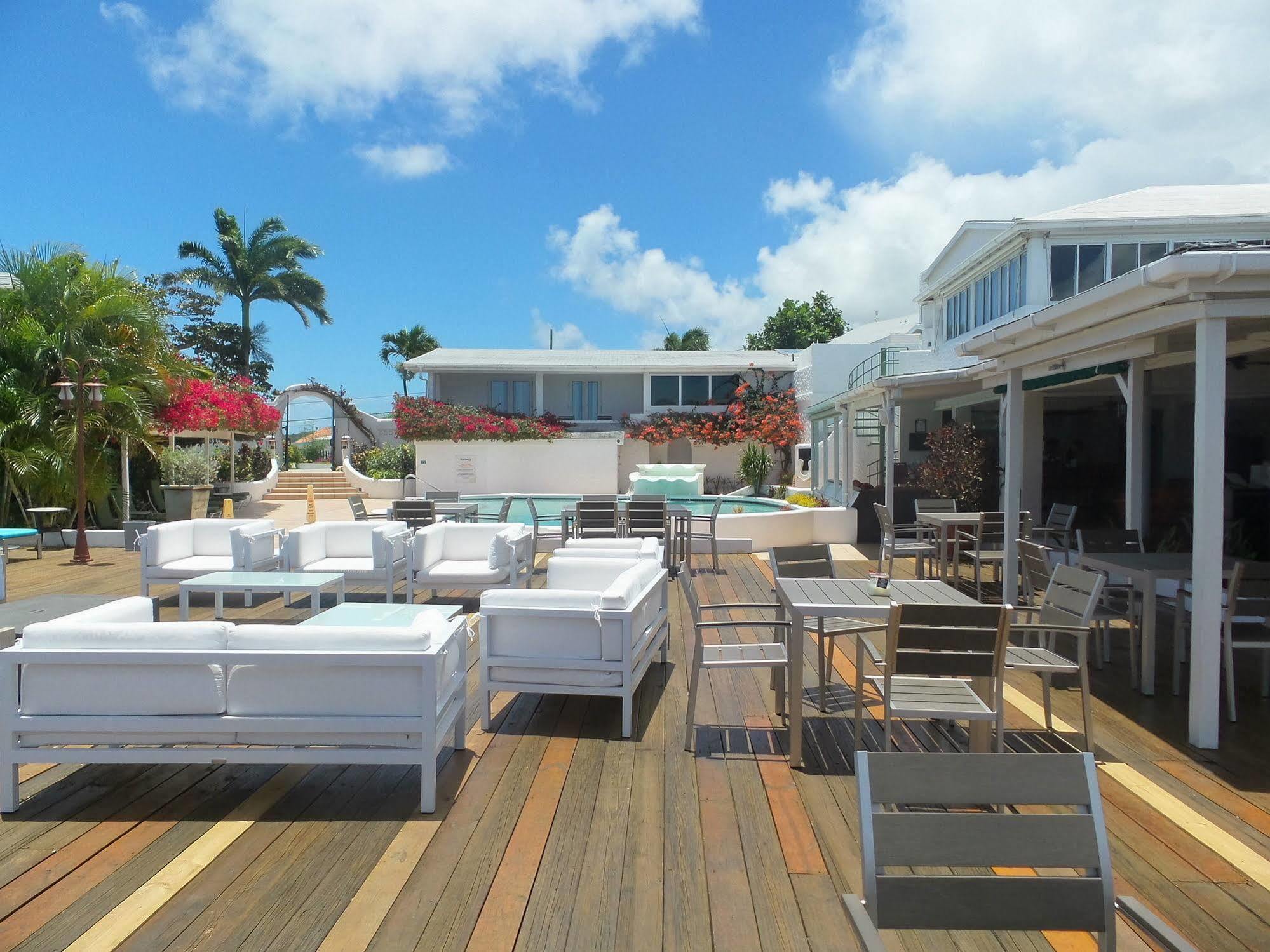 Trade Winds Hotel Dickenson Bay Екстер'єр фото