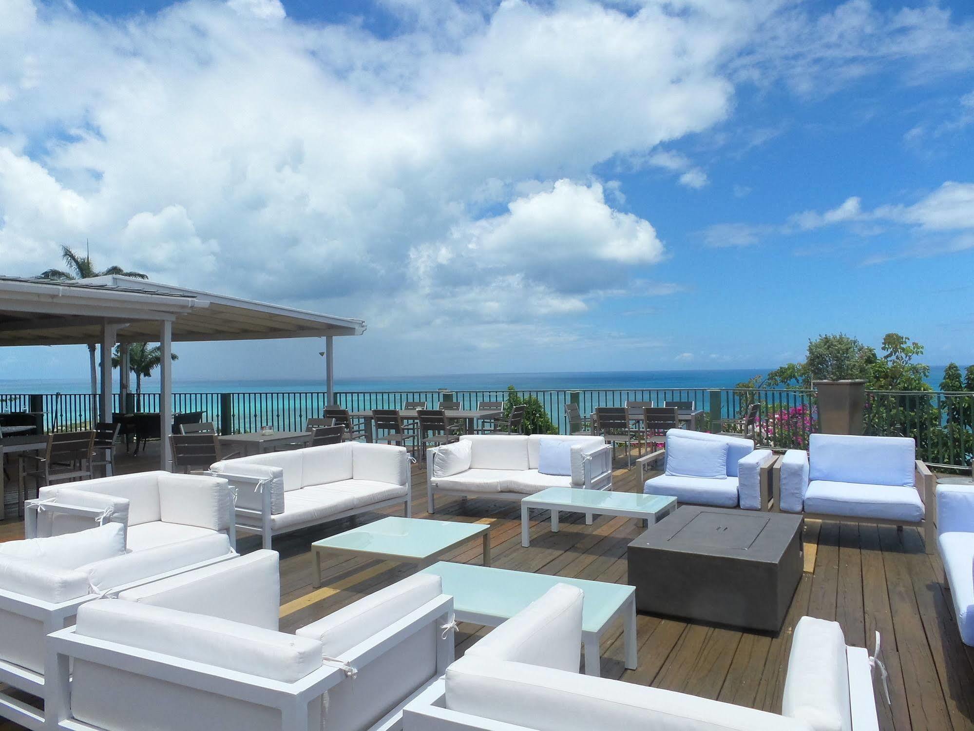 Trade Winds Hotel Dickenson Bay Екстер'єр фото