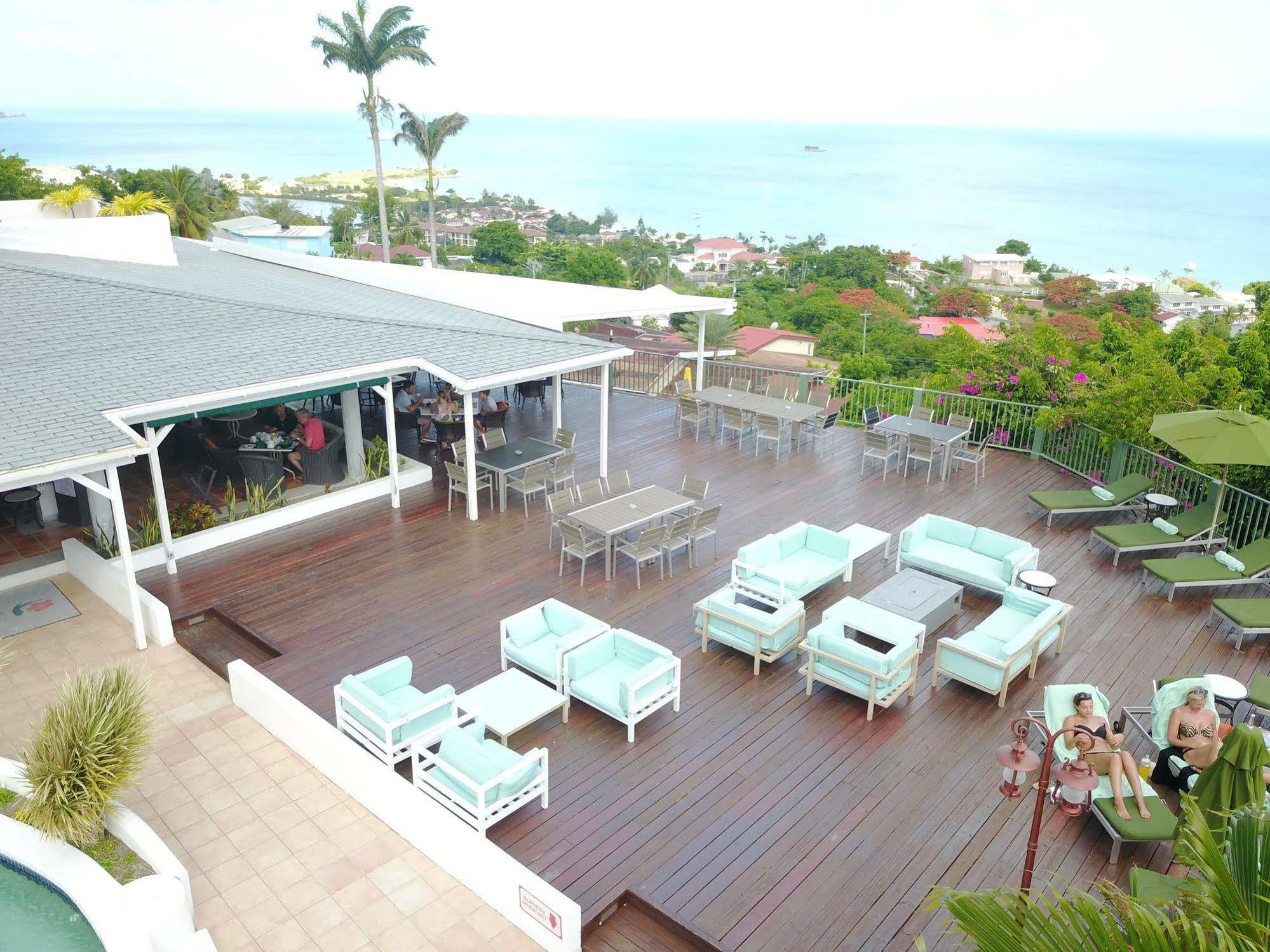 Trade Winds Hotel Dickenson Bay Екстер'єр фото